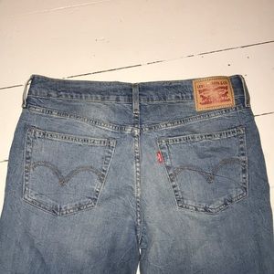 LEVI BOYFRIEND JEANS!!